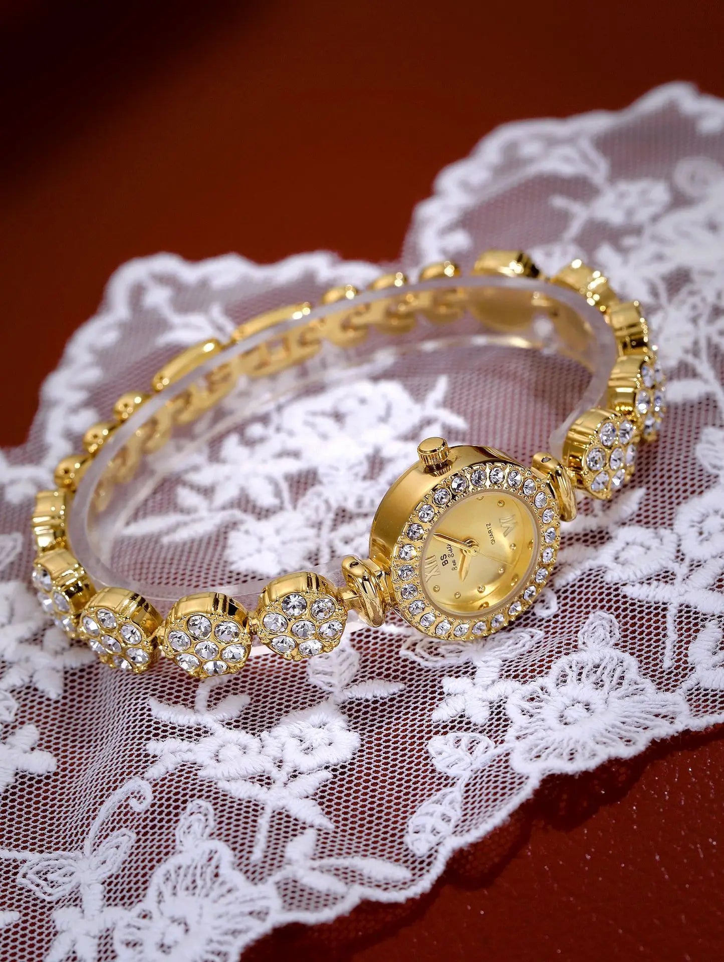 Women Watch Light Luxury Brand Starry Sky Diamond Flower Bracelet Exquisite High end Ladies Fashion Quartz Wristwatches