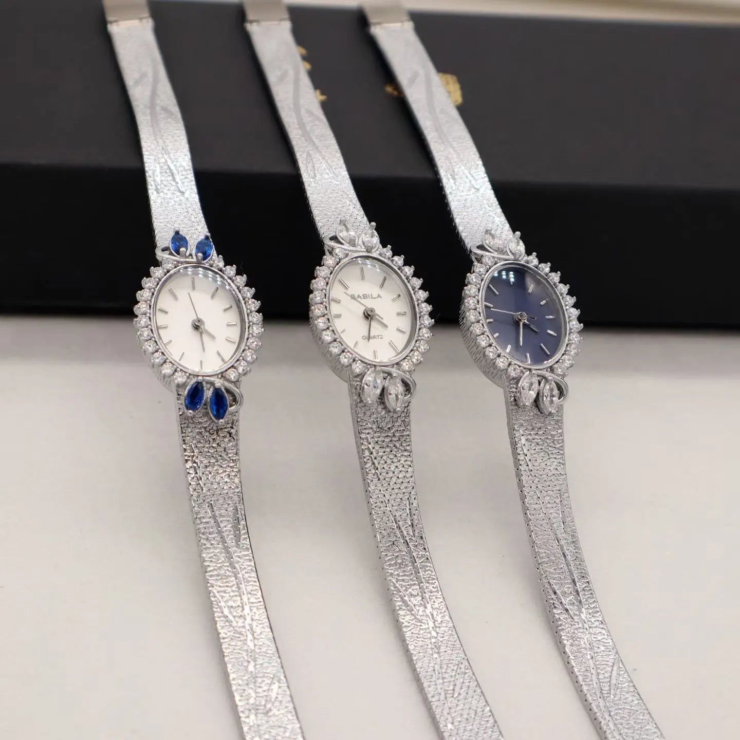 Women Watch for Girls Quartz Reloj Mujer Sliver Gold Diamond Orologio Ladies Vintage Oval Wristwatch Stainless Steel Band Clock