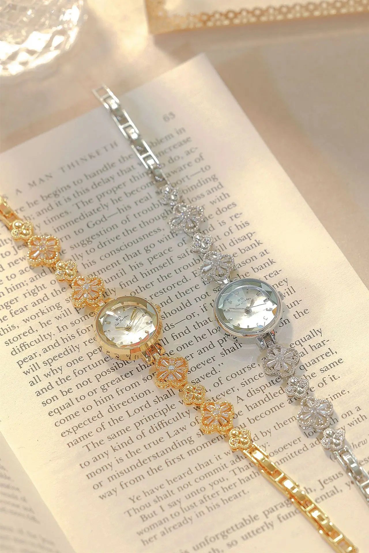 Women's Watch Elegant Lucky Four Leaf Clover Bracelets Quartz Watches Gift For Girls 2025 New High Quality Waterproof Wristwatch