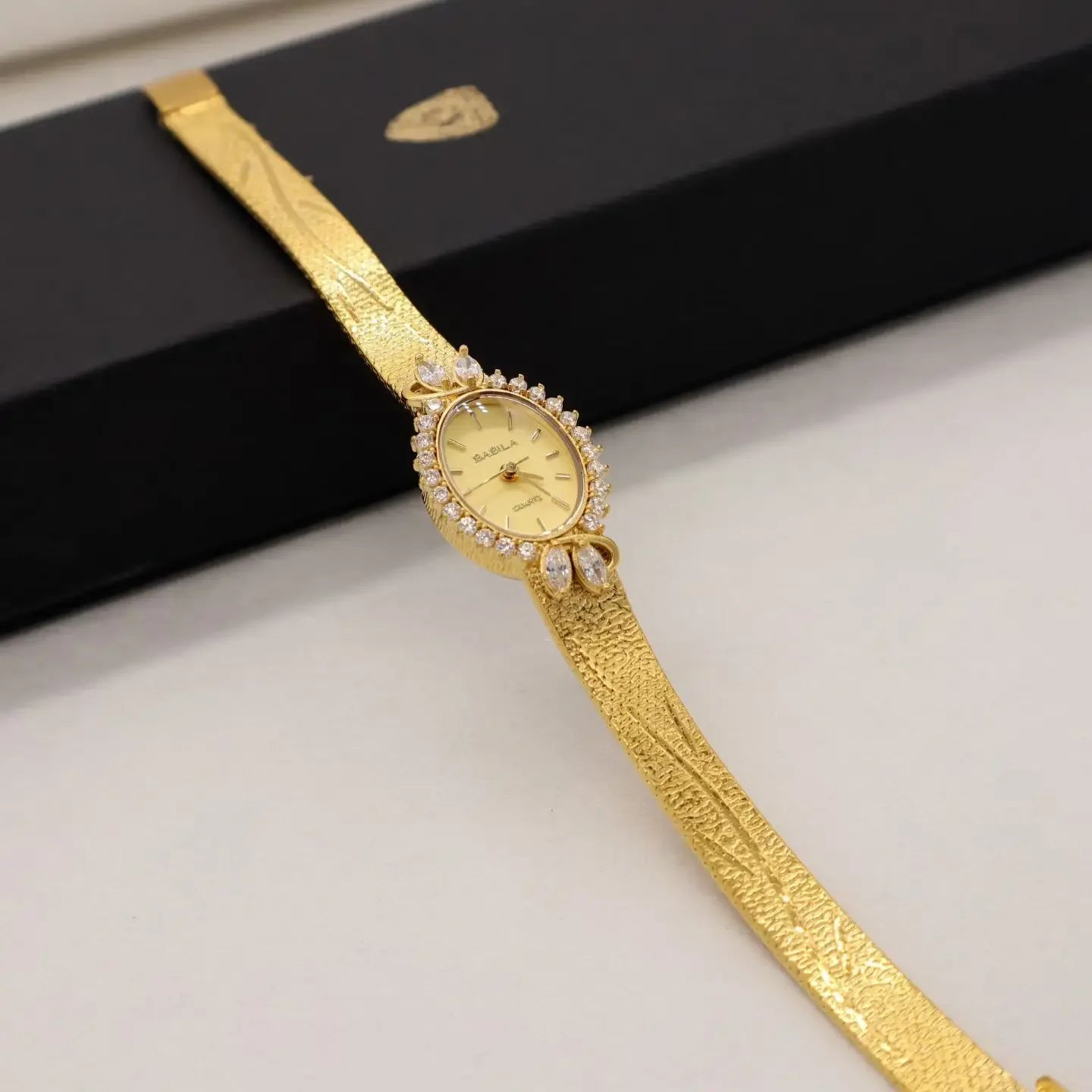 Women Watch for Girls Quartz Reloj Mujer Sliver Gold Diamond Orologio Ladies Vintage Oval Wristwatch Stainless Steel Band Clock