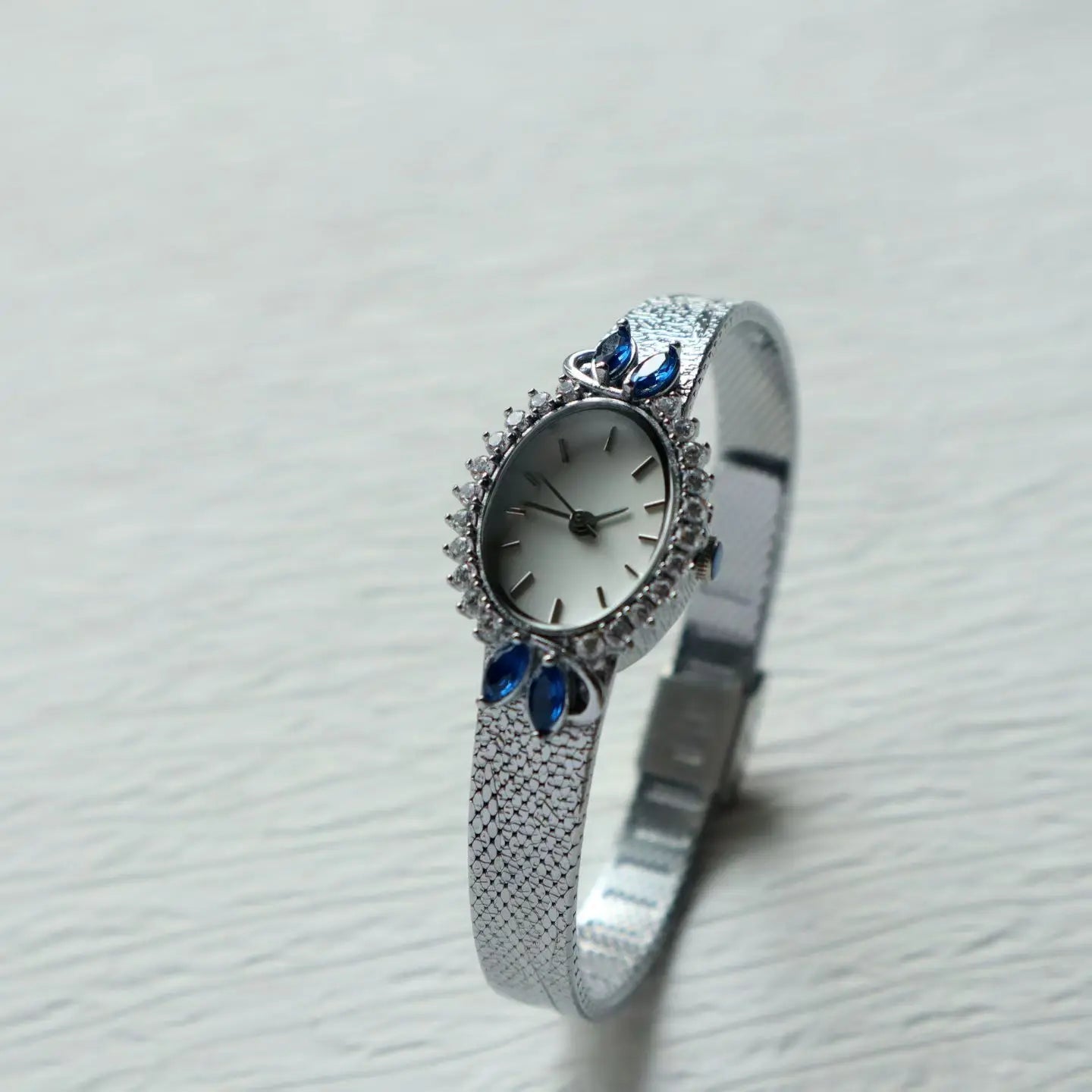 Women Watch for Girls Quartz Reloj Mujer Sliver Gold Diamond Orologio Ladies Vintage Oval Wristwatch Stainless Steel Band Clock