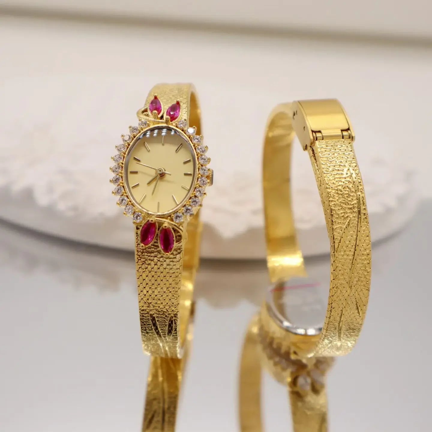 Women Watch for Girls Quartz Reloj Mujer Sliver Gold Diamond Orologio Ladies Vintage Oval Wristwatch Stainless Steel Band Clock