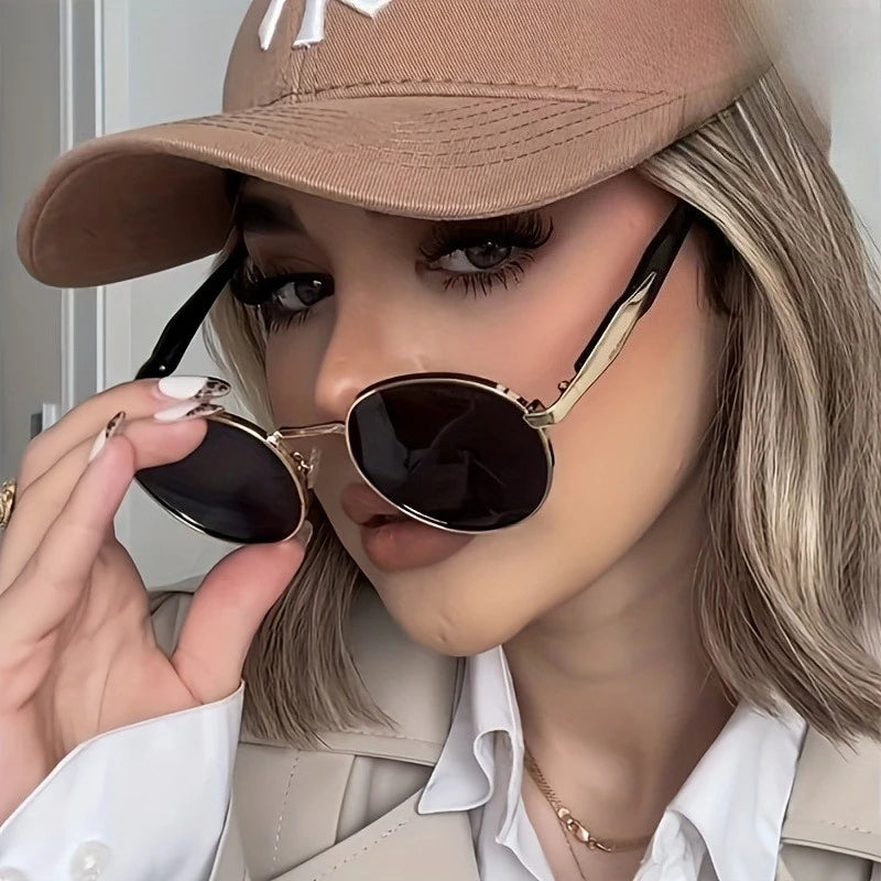 1pc Women Men's Oval Shape Frame Fashion Glasses Stylish PC Lenses for Casual Attire