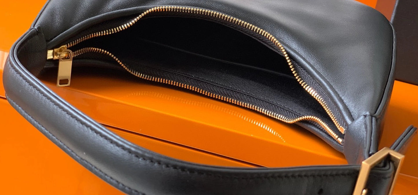 Mini sheepskin leather tote bag with soft and delicate feel Handbag women curved body design 2025 new underarm bag