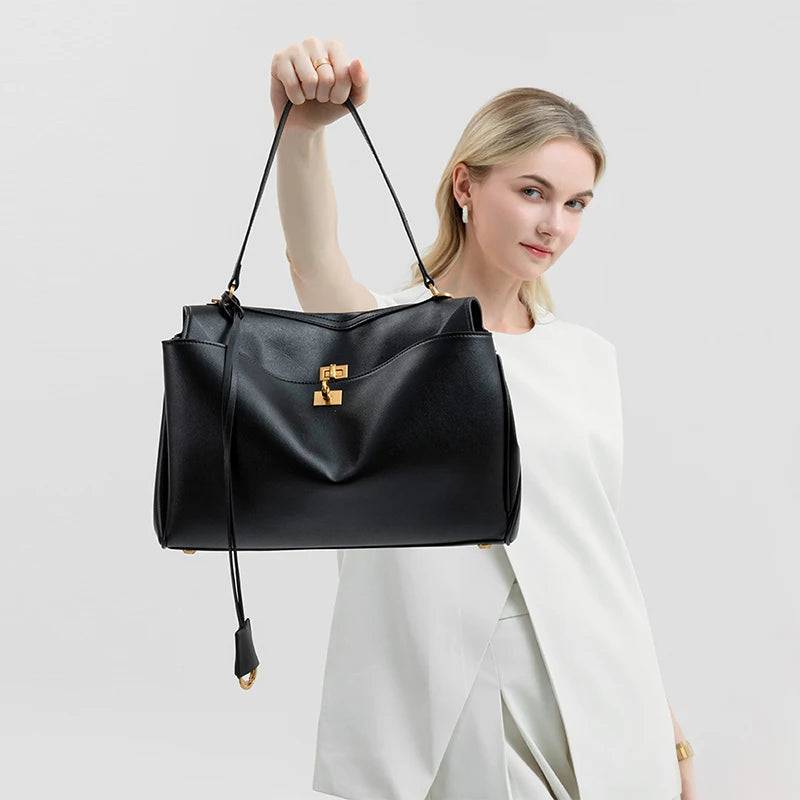 Luxury Brand Women Messenger Bags Soft Leather Brown Suede Hand Held Totes Gold Buckle Women Shoulder Bags Lady Trend Satchel