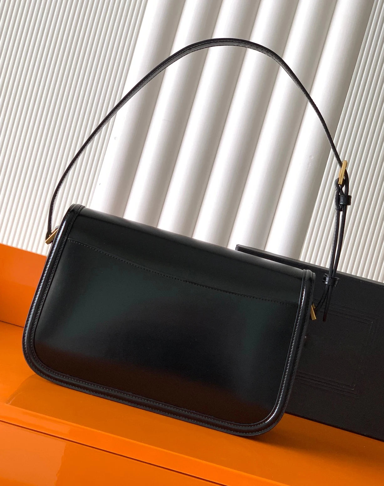 Bags for women messengers bag new tofu bag retro opening and closing hardware shoulder strap adjustable lightweight exquisite